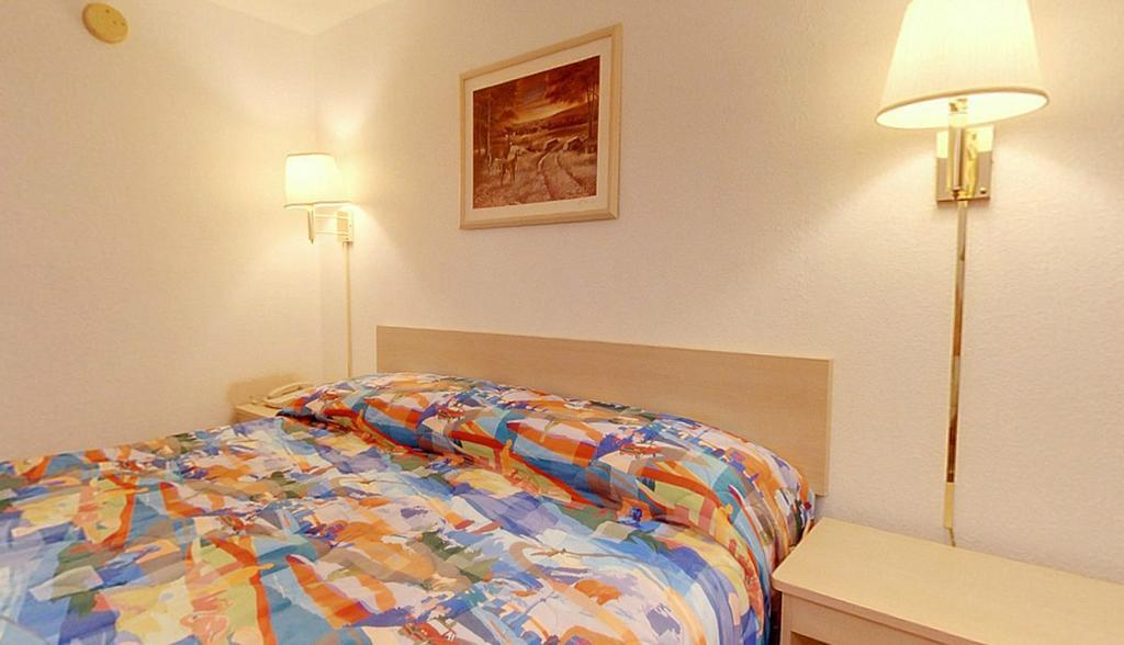 Americas Best Value Inn And Suites Carbondale Chambre photo