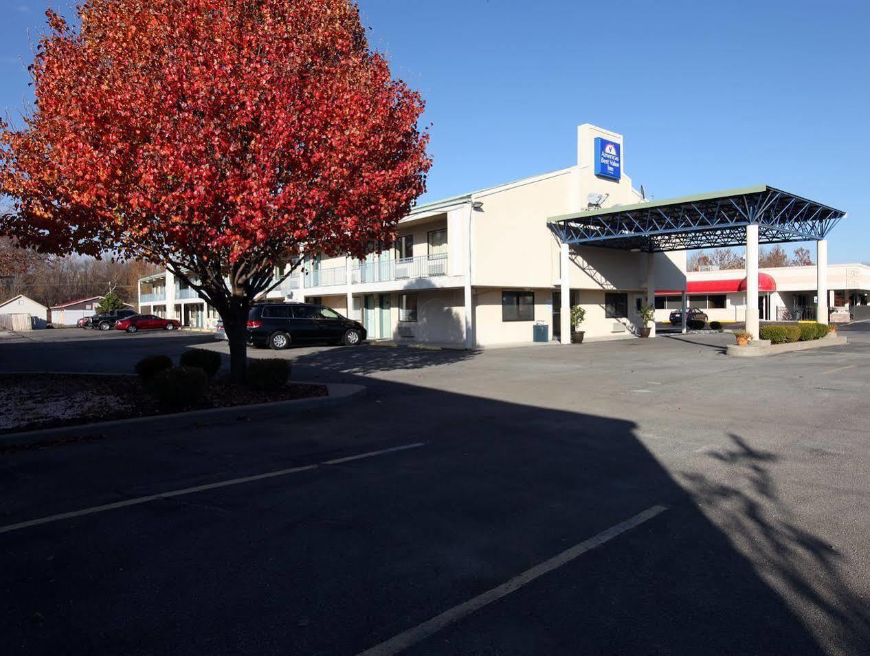 Americas Best Value Inn And Suites Carbondale Extérieur photo